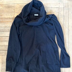 Columbia black fleece tunic with cowl neck, size large.